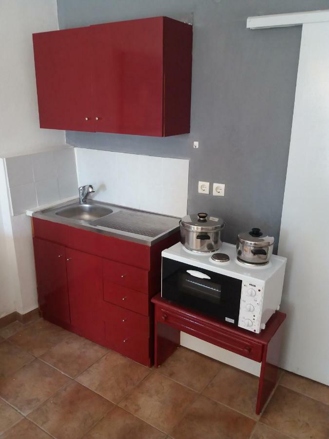 Studio In Garden Poros Town Exterior foto